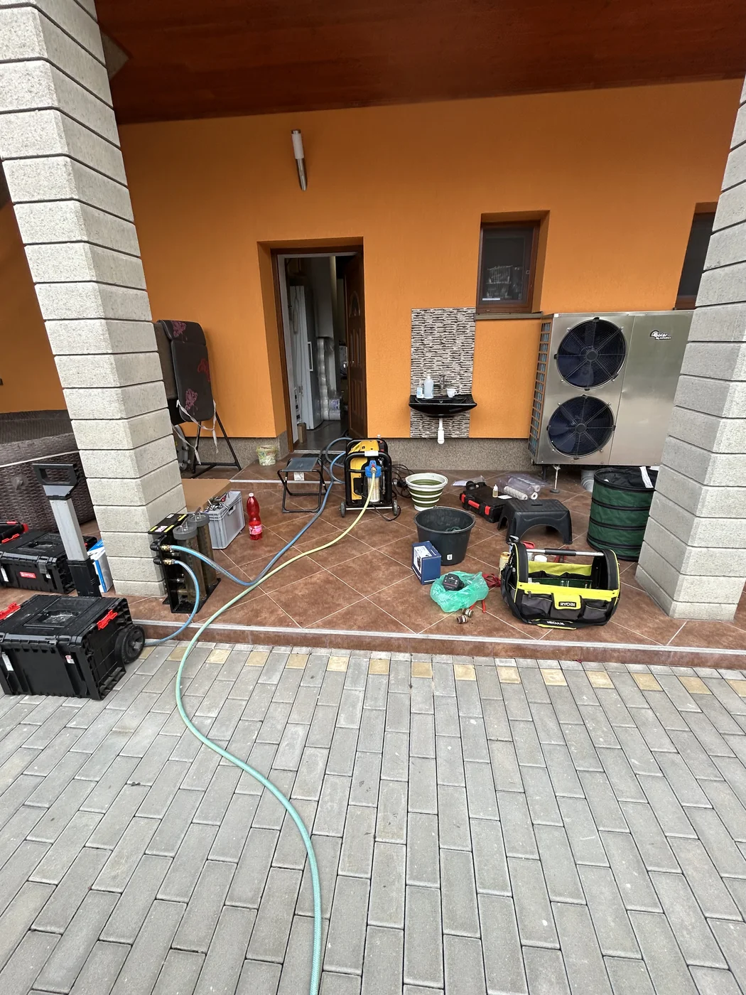 Tepelné čerpadlo vzduch–voda při skutečné zakázce KalTop Heating