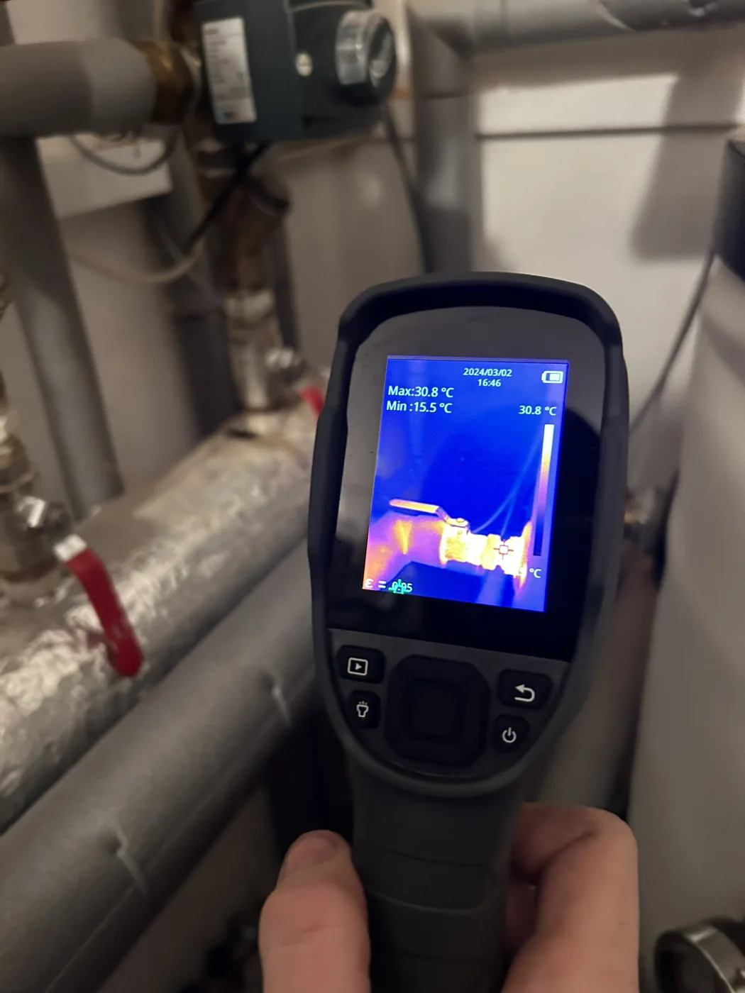 Termovizní diagnostika otopné soustavy při skutečné práci KalTop Heating